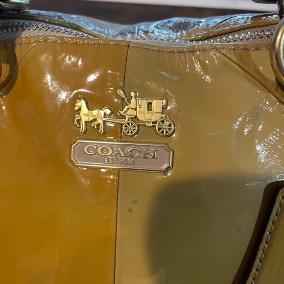 COACH SOPHIA Mustard PATENT LEATHER 15921 W/ REMOVABLE SHOULDER STRAP - Picture 3 of 11
